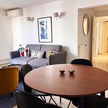 Charming Two Bedroom With Balcony In * Antibes