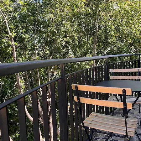 Apartment Charming Two Bedroom With Balcony In *